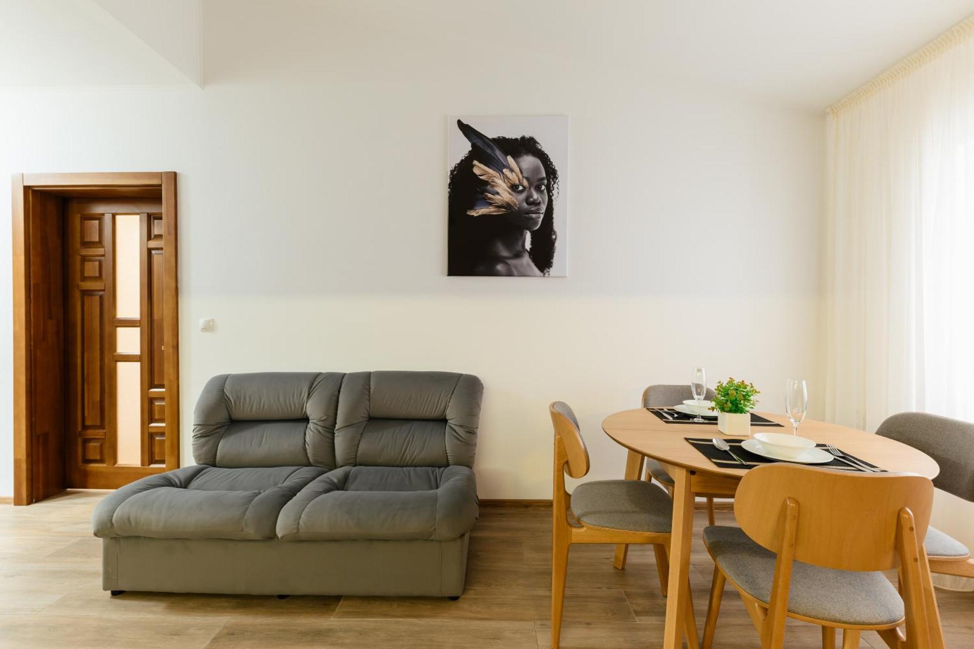 Luxury Apartments Uzhorod Exterior foto